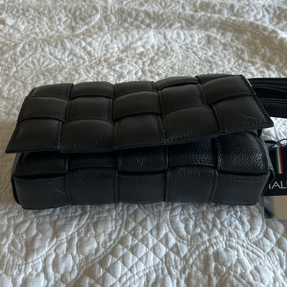 Viola Castellani Black Woven Leather Crossbody Bag - Picture 2 of 14